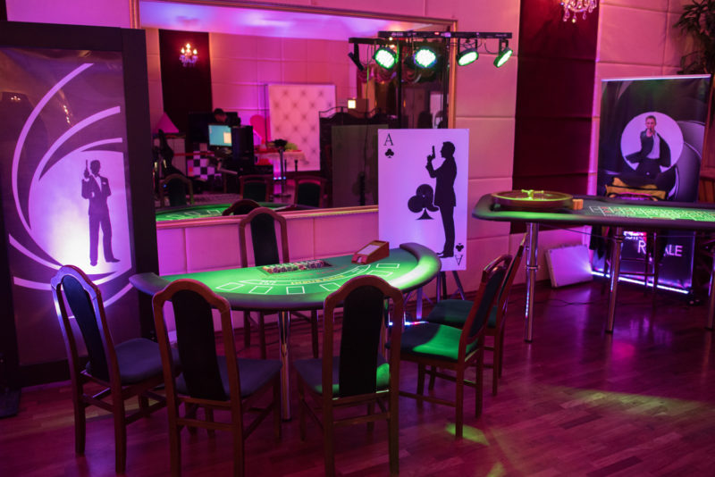 black jack, ruletka, mobilne kasyno